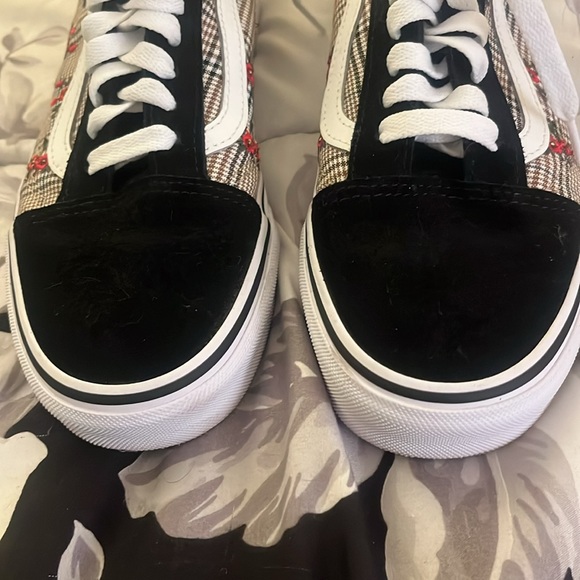 Size 8.5 Vans - Picture 5 of 7